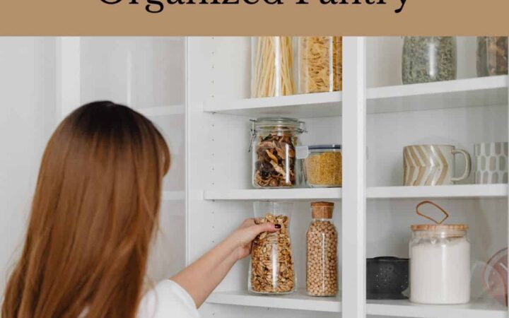 What to Keep in Your Organized Pantry - square image