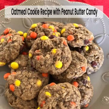 Cookies in a plate - square image - title at the top center