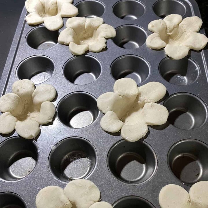 GF apple pie mini flowers on muffin pan