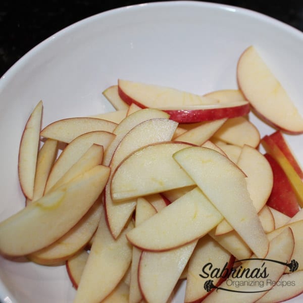sliced apples and place in bowl