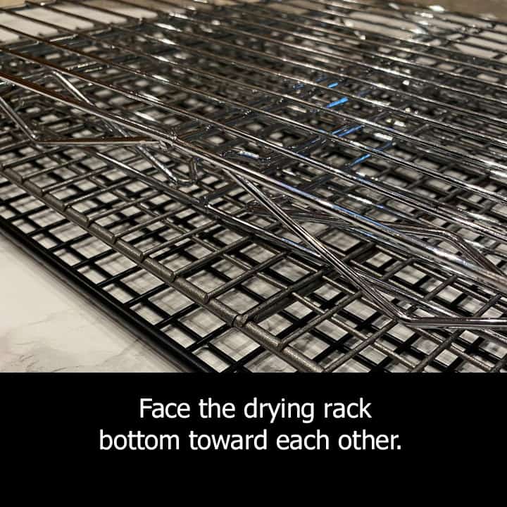Face the drying rack bottom toward each other - square image