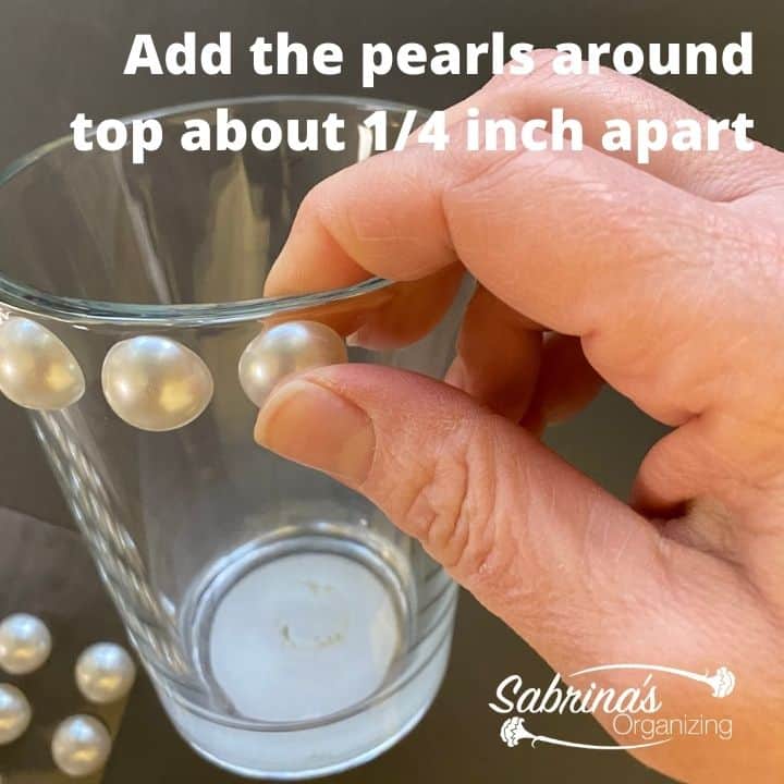 add pearls to the top about one quarter inch apart