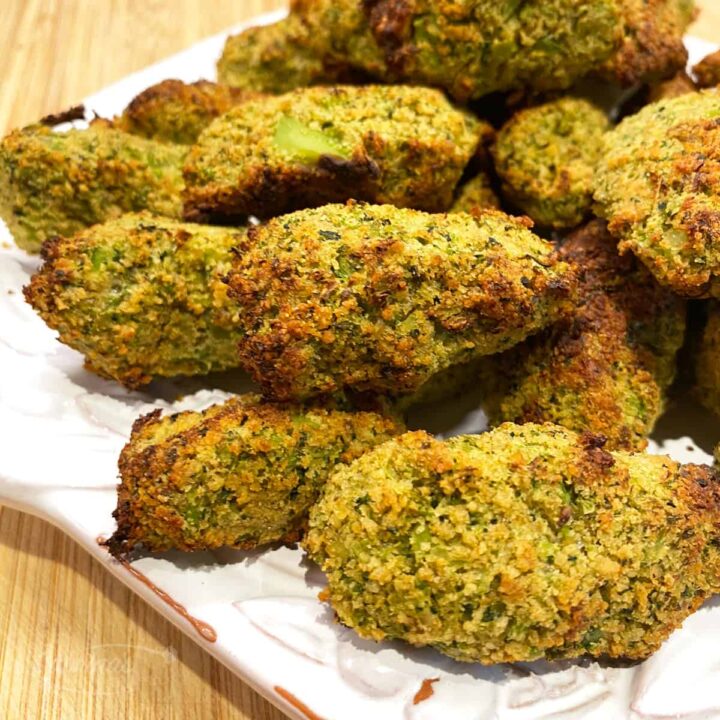 Air Fryer GF Broccoli Tots Recipe Your Family will Love on plate square image