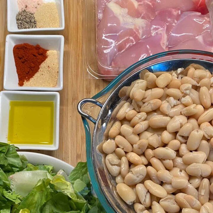 Chicken thighs with White beans and escarole ingredients