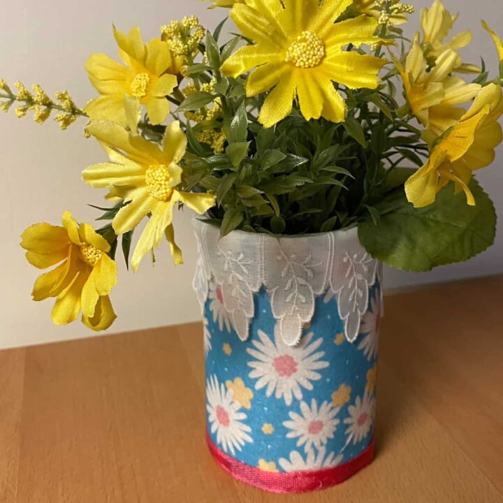 Finished tin can with Silk flowers springtime project