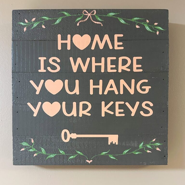 Hanging Wood Sign to Hide Key {DIY Project} - Sabrinas Organizing