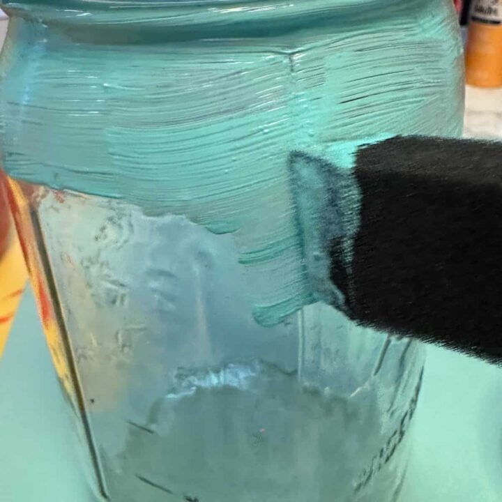 Paint the mason jar with acrylic paint (teal)