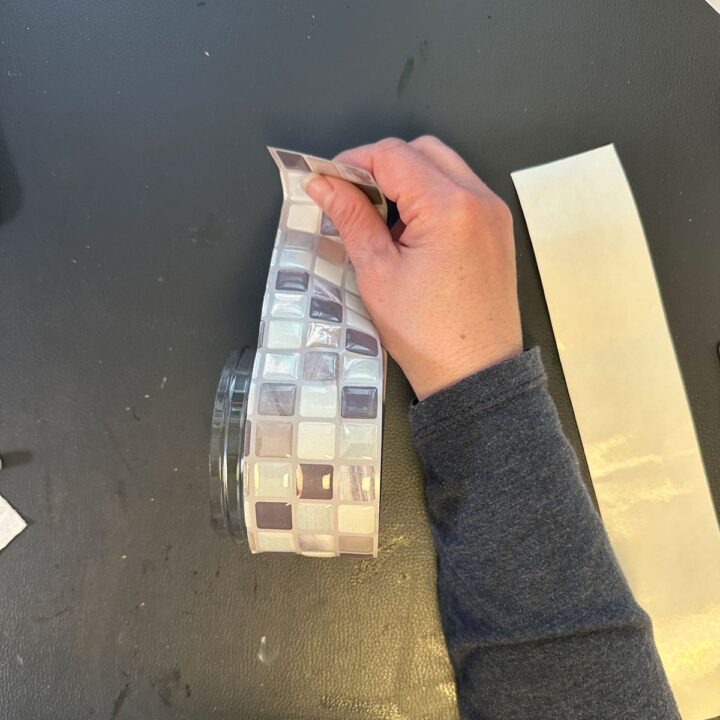 adding the vinyl square image
