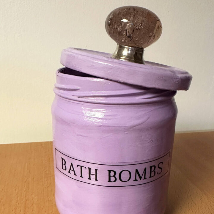 square image - finished with the lid - square image