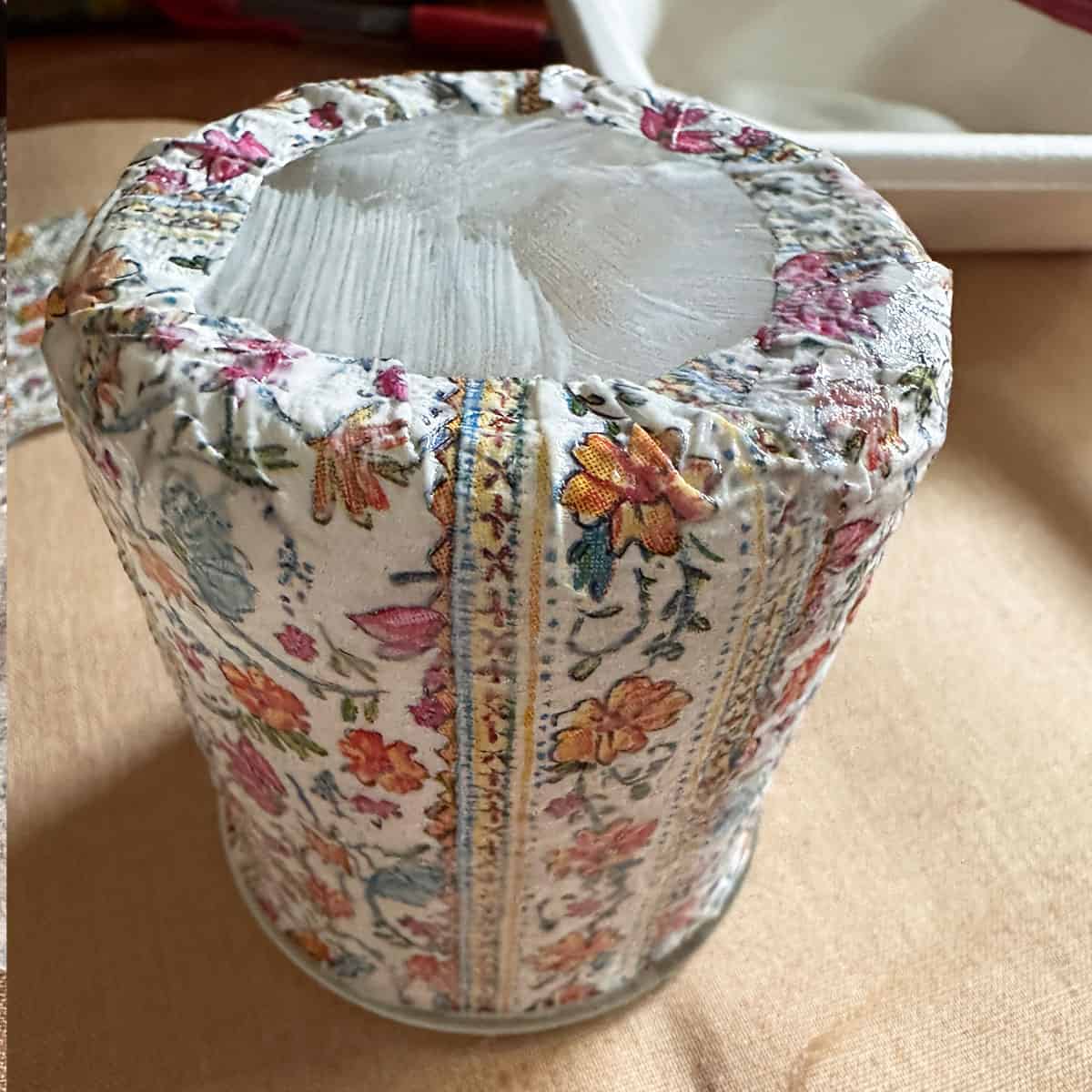 the bottom of the Oui Jar mod podge
