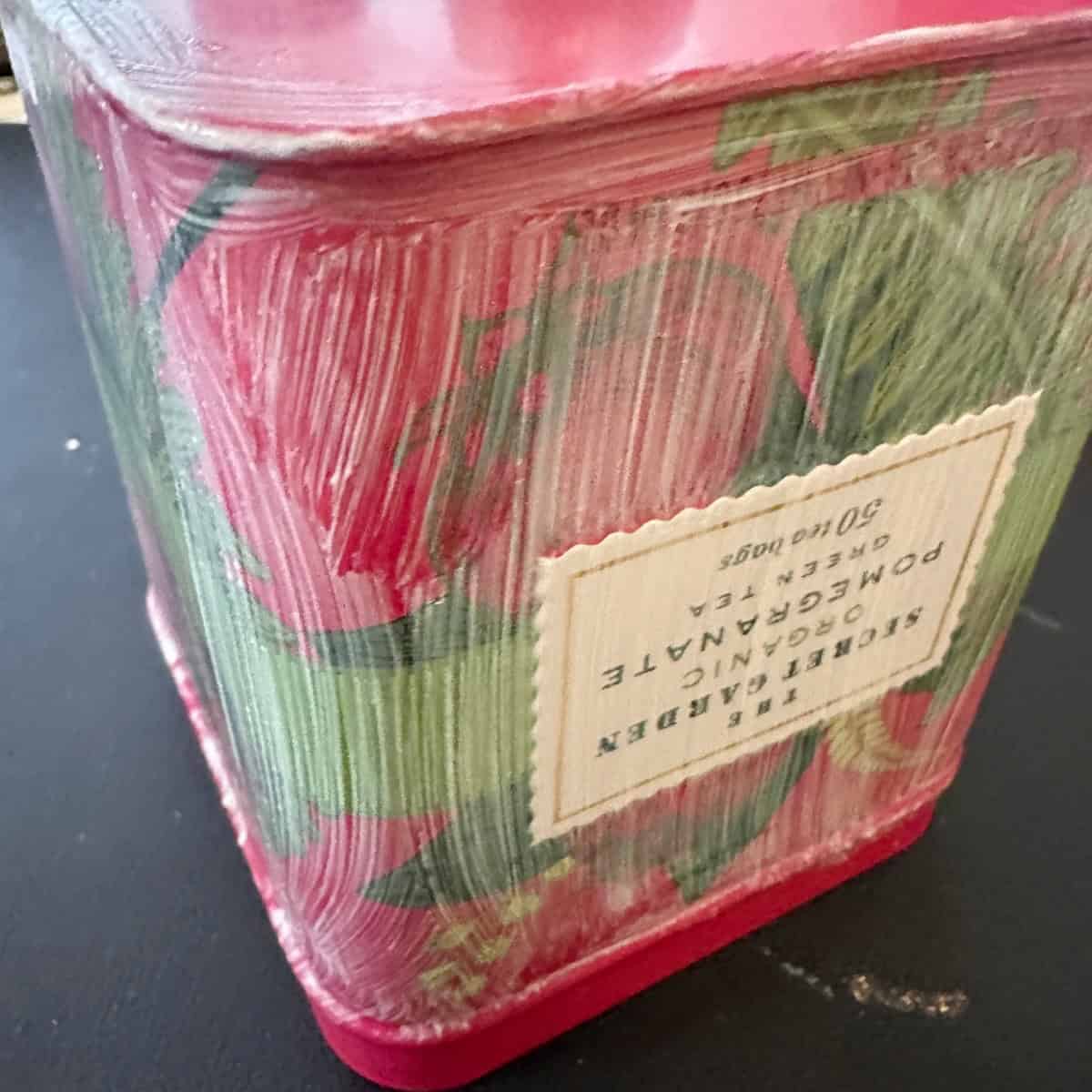 Glue painted tin box waiting to dry