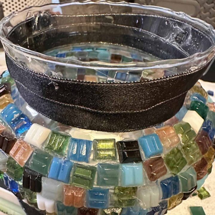DIY Upcycled Glass Mosaic Vase: Easy Hot Glue Craft